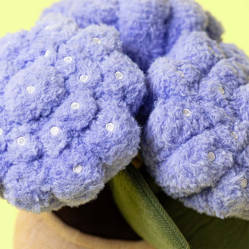 Jellycat Amuseables Hydrangea close up flower texture purple hydrangea plush soft botanical stuffed toy premium Jellycat detail