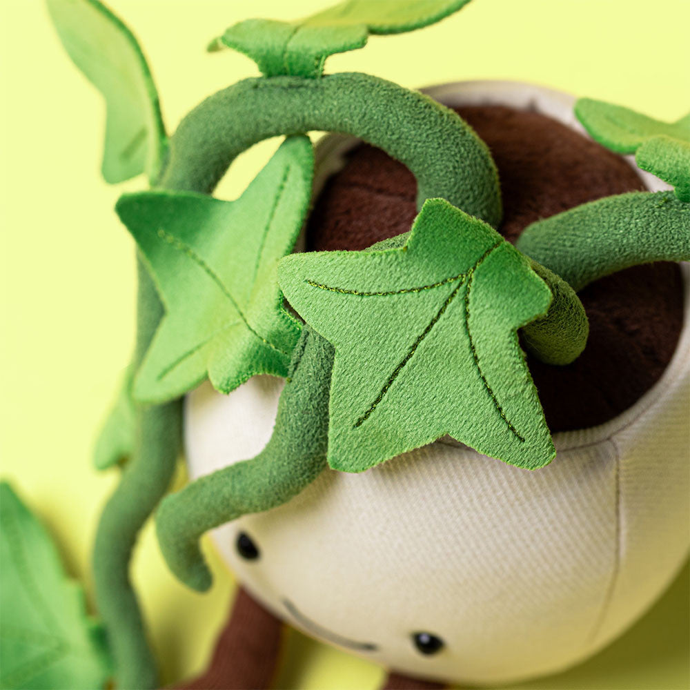 Jellycat Amuseables Ivy close up leaf detail green ivy plush plant soft stuffed botanical toy premium Jellycat texture