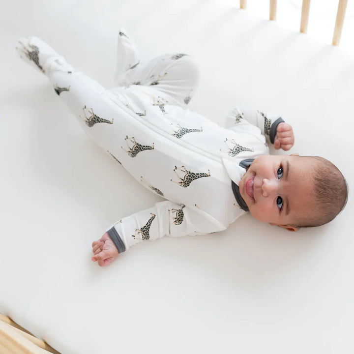With a charming giraffe pattern, these Kyte Baby Footie pajamas bring soft bamboo footie pajamas to life.