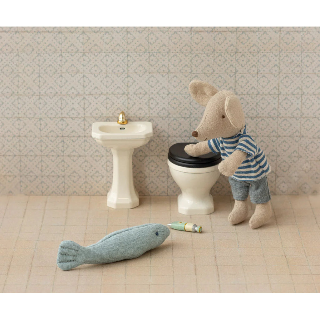Styled for tiny homes, the Maileg Mouse Bathroom Sink enhances a Maileg dollhouse interior.