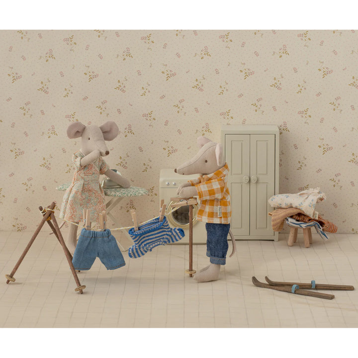 maileg mouse house with drying rack and mouse sized clothing 