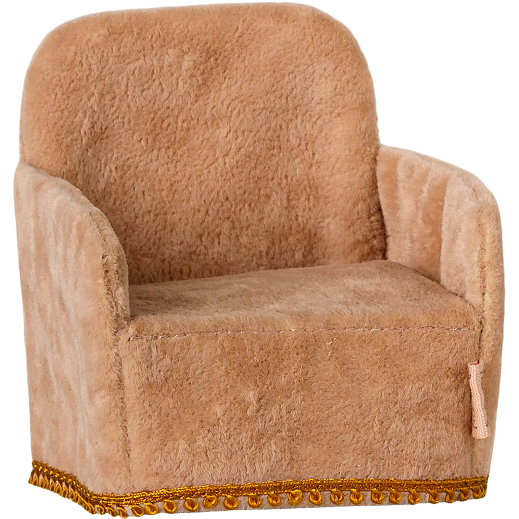 Soft powder pink Maileg Mouse Folding Chair adds charm to any Maileg mouse house setup with cute dollhouse furniture style.