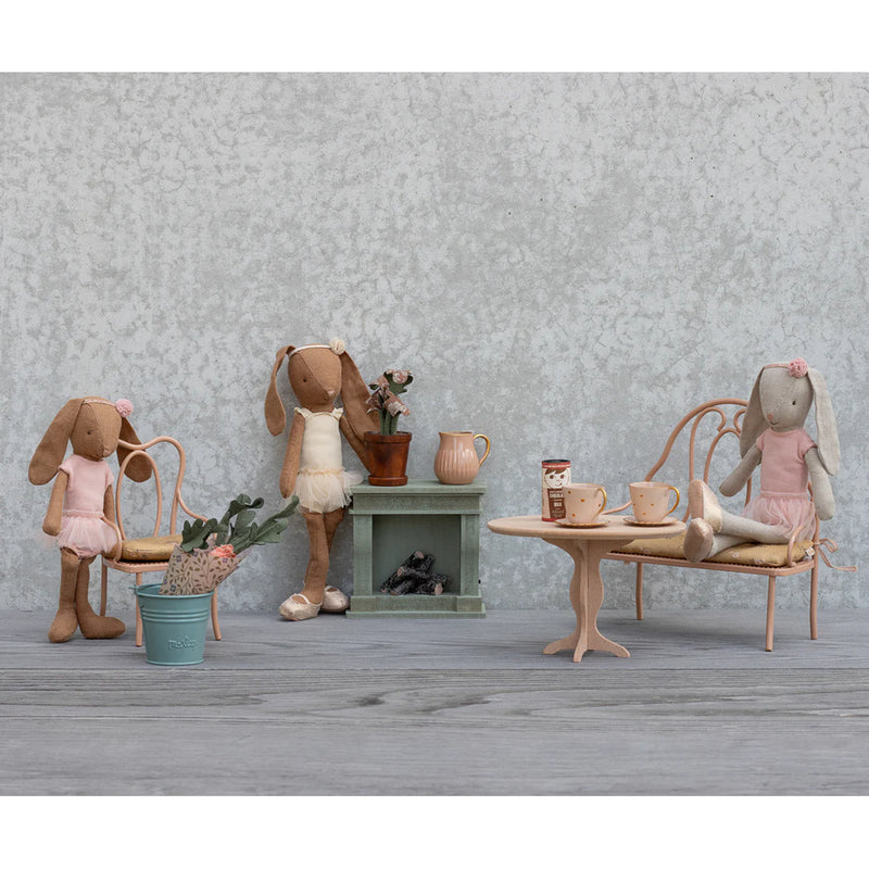 Styled for tiny interiors, the Maileg Miniature Oval Table enhances a Maileg dollhouse.