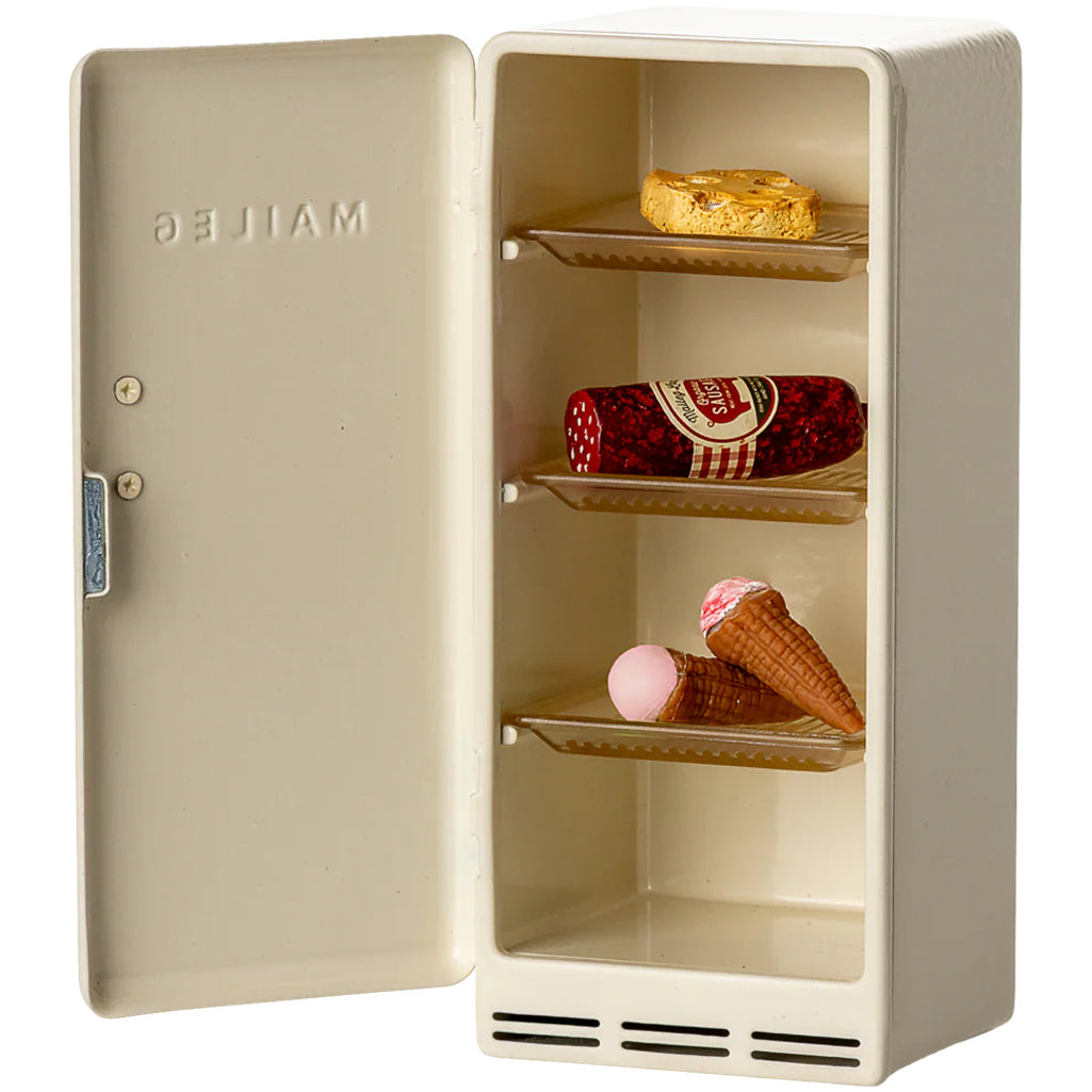 The Maileg Mouse Fridge makes a charming addition to any Maileg mice miniature scene.