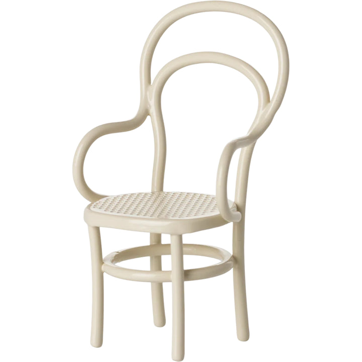 Tiny rooms feel cozy with the Maileg Mouse Vintage Chair, perfect for Maileg mouse setups.