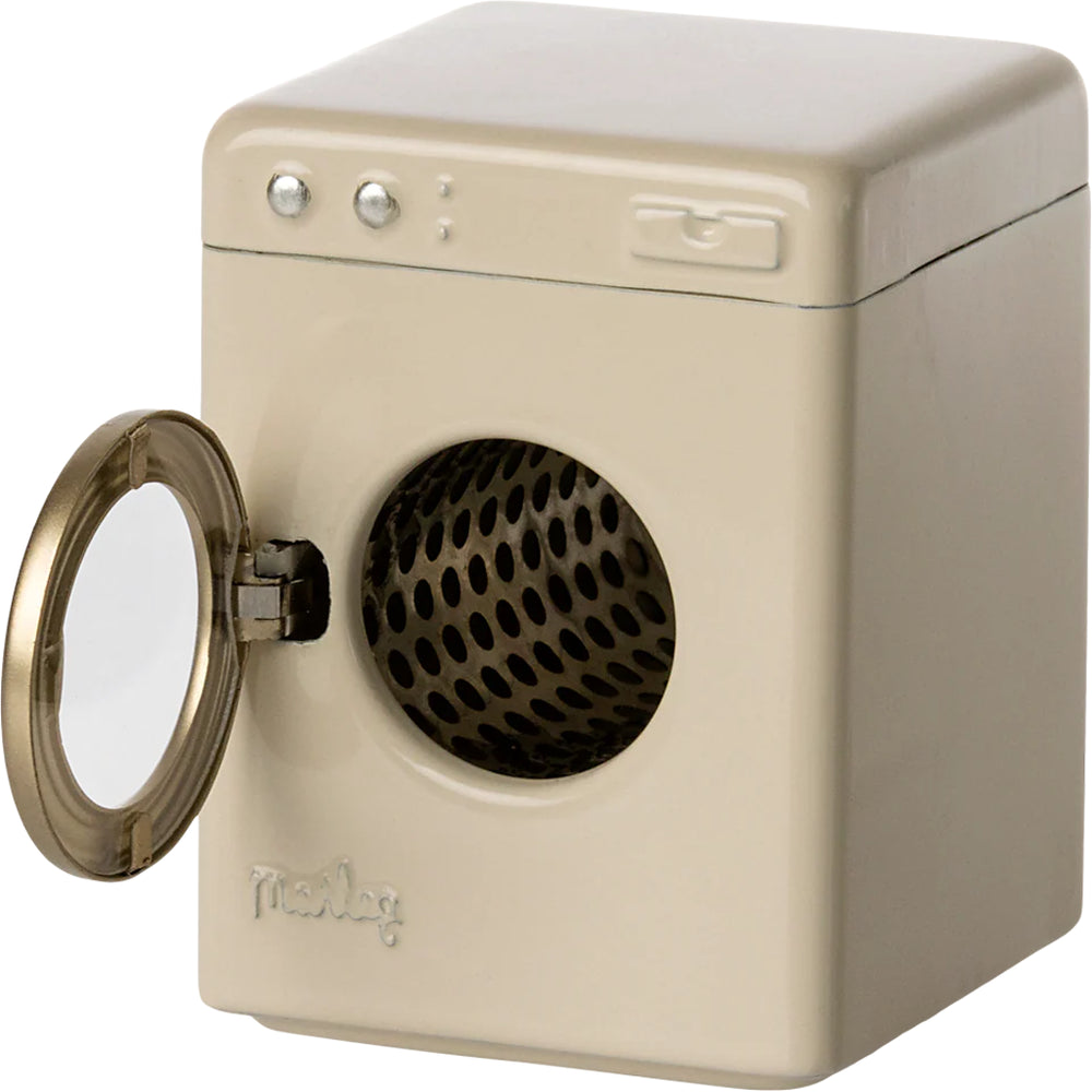 The Maileg Mouse Washing Machine brings charm to any Maileg mice miniature home.
