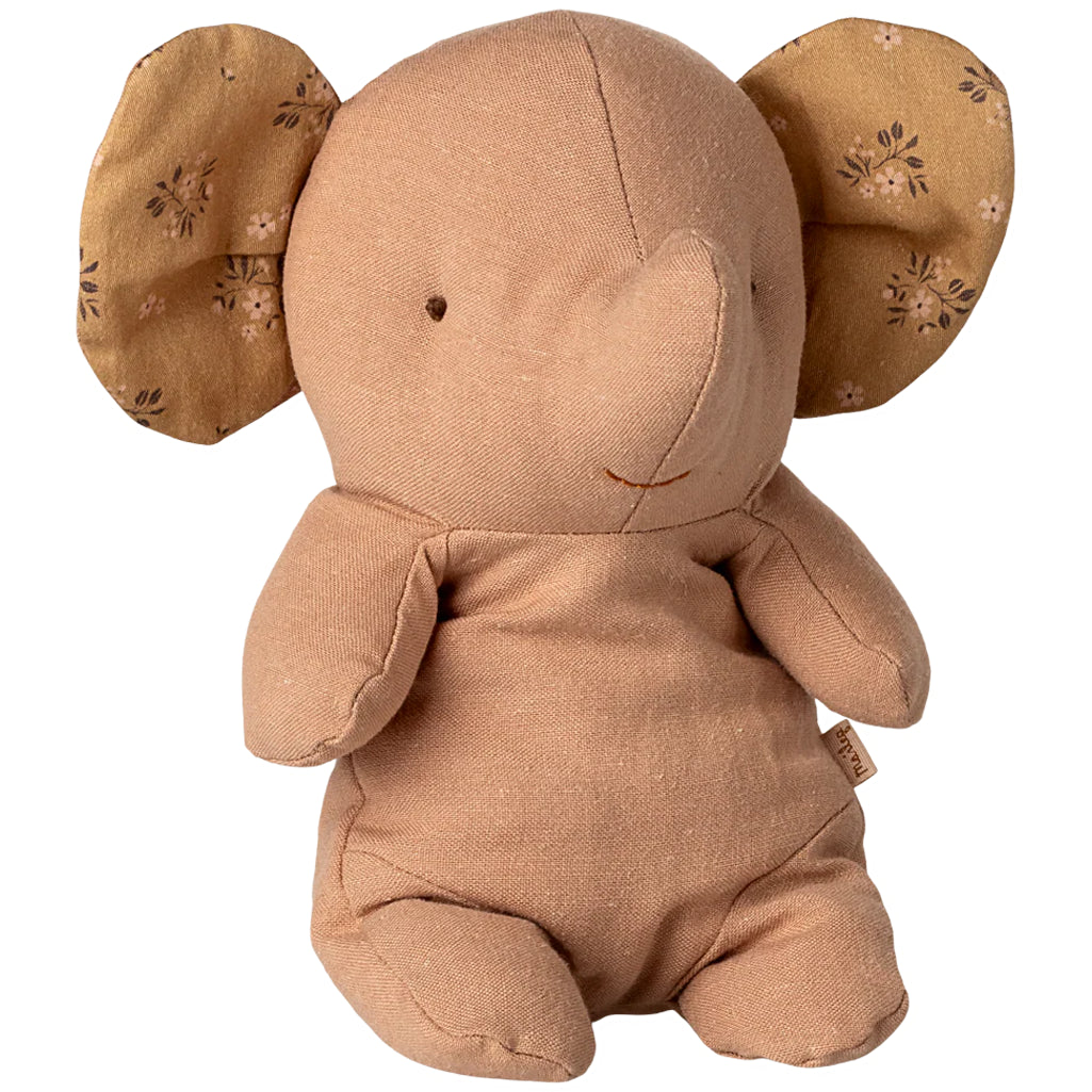 Shown in a sweet powder hue, the Maileg Safari Friends Elephant brings soft stuffies fun to little hands.