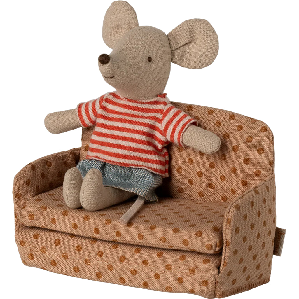 A sweet moment unfolds with the Maileg Mouse Sofa Bed arranged beside tiny Maileg mice.