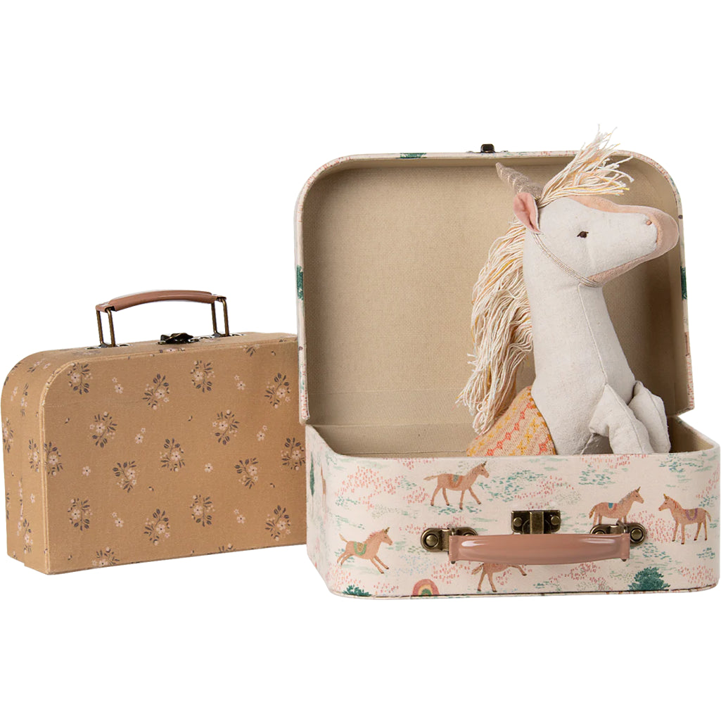 Bright unicorn Maileg Suitcase Set ideal for imaginative scenes with Maileg mice.