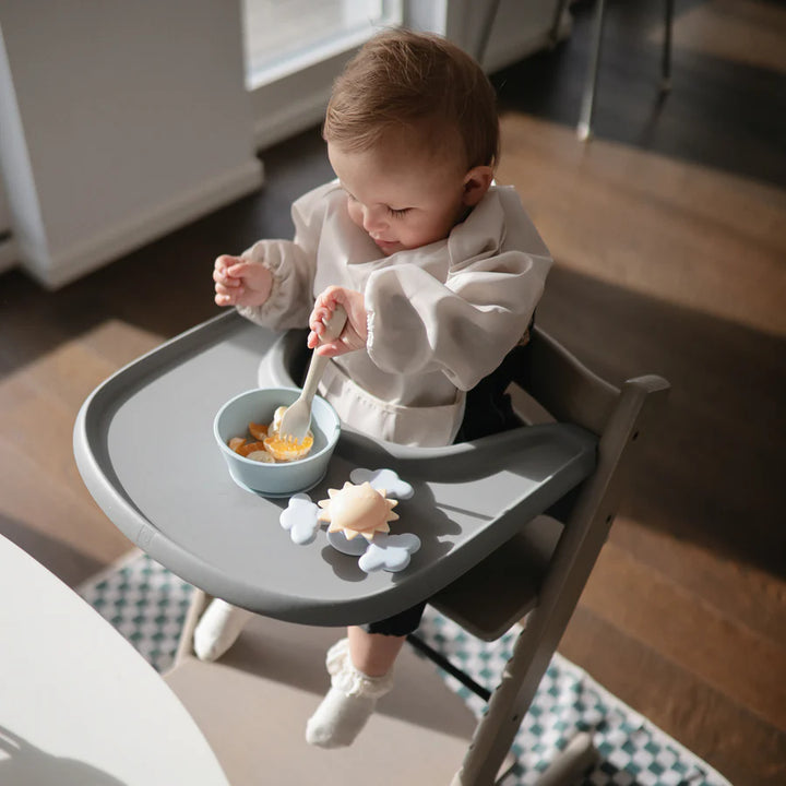 Mushie Long Sleeve Bibs are soft and absorbent, perfect bib for baby feeding sessions.