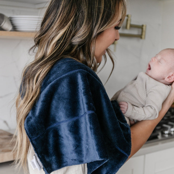 This Saranoni Minky Burp Cloths 3-Pack in the Boy color pack delivers buttery texture, making them super Nice burp cloths.