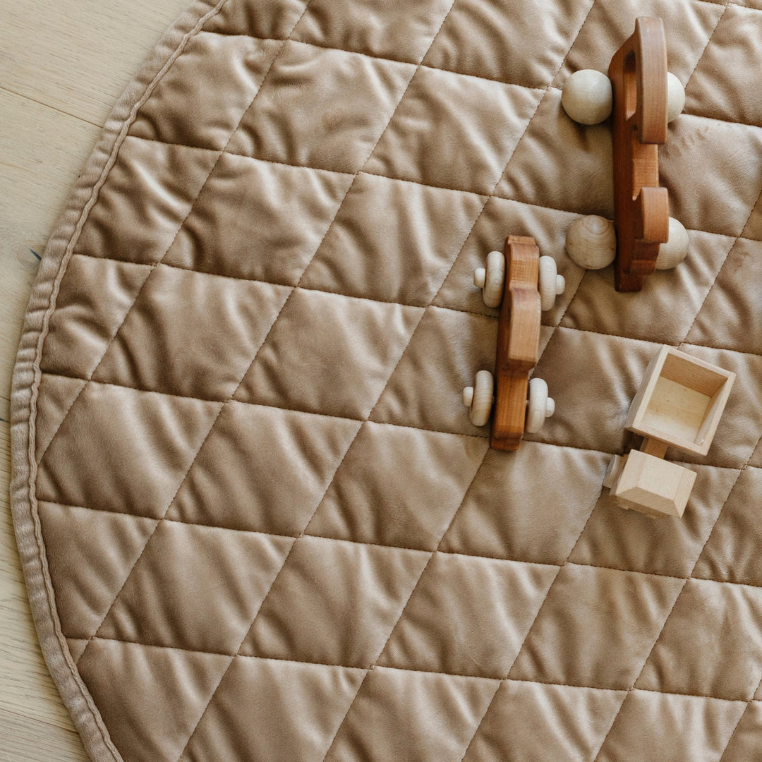 Parents choose the Saranoni Minky Play Mat in Hazelnut when they want a soothing Play mat baby style space.