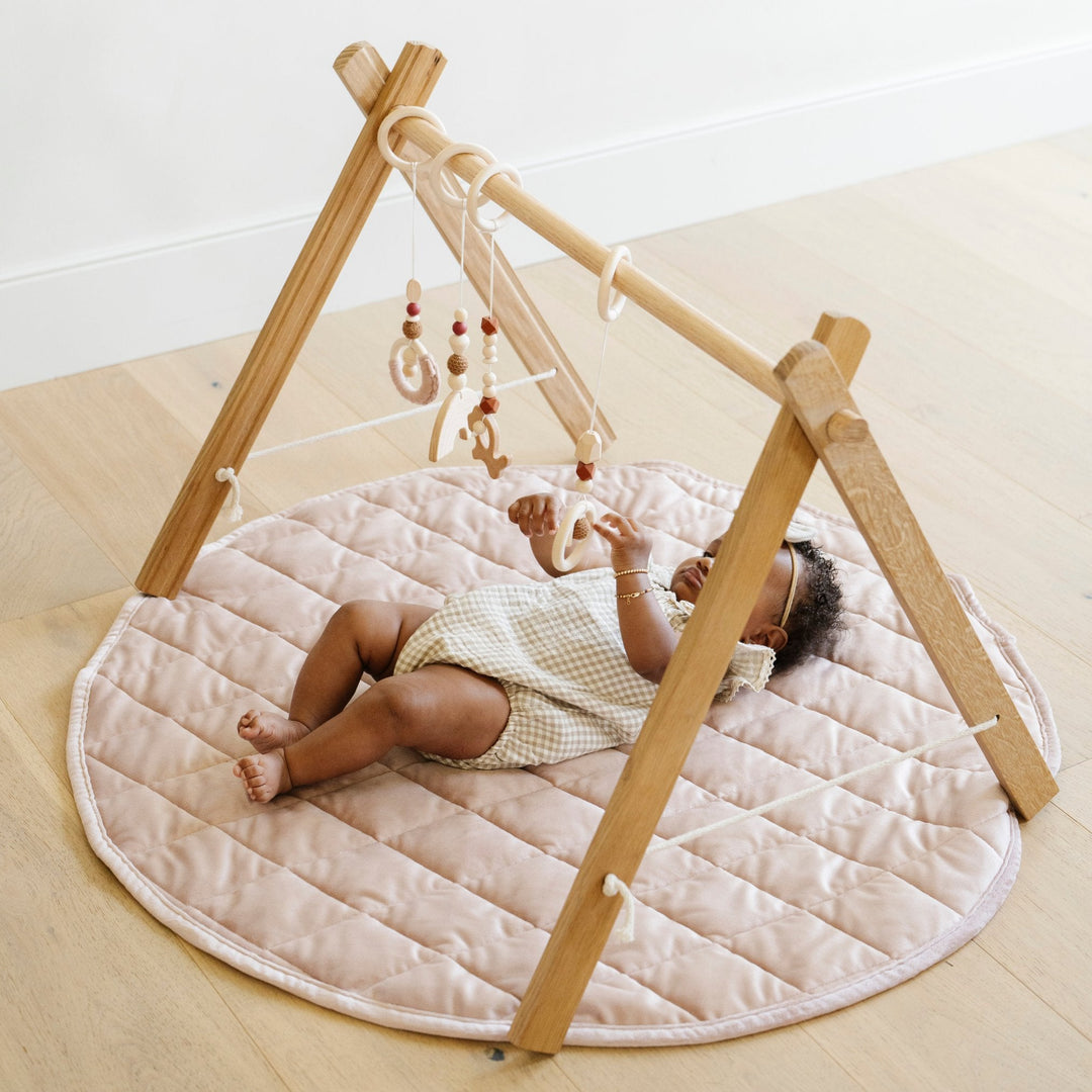 Families love the Saranoni Minky Play Mat in Cameo because it doubles as a reliable Play mat for toddler daily use.