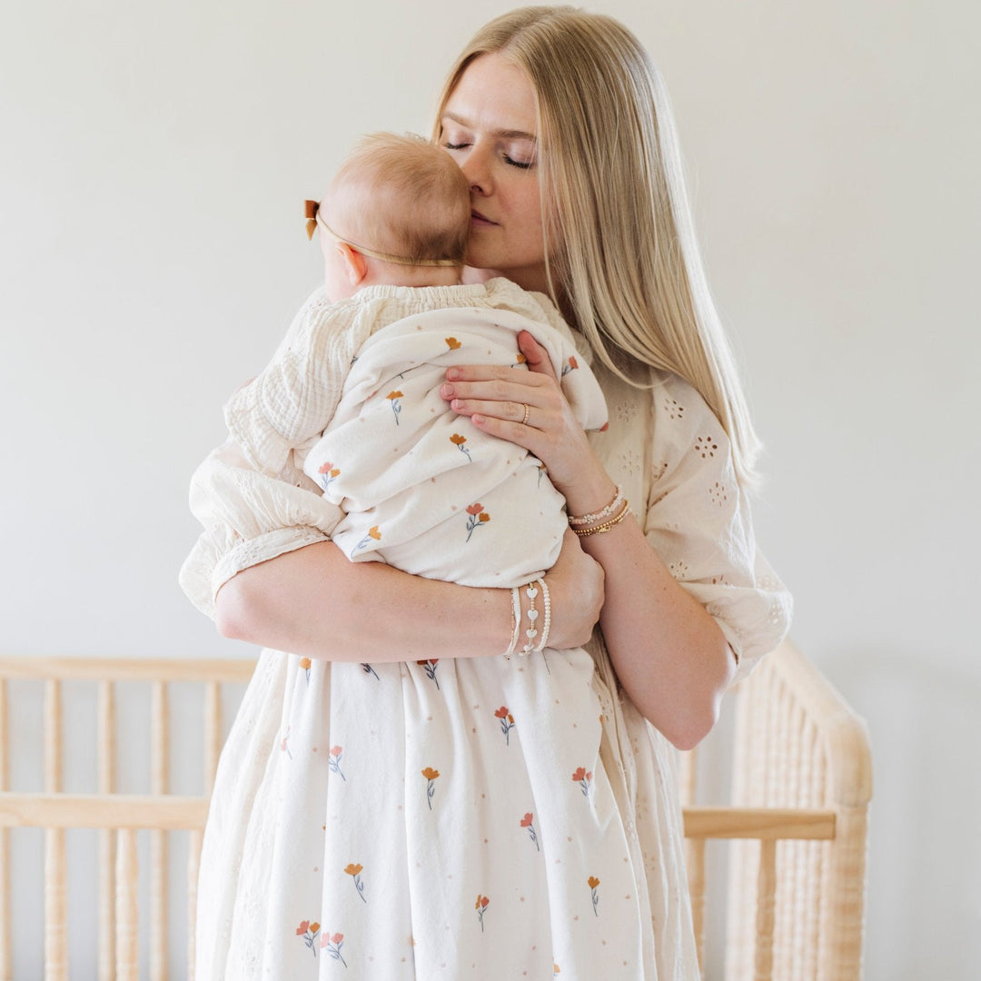 The Saranoni Minky Stretch Luxe Swaddle/Blanket in Floral adds plush stretch, making it a standout in baby blankets.