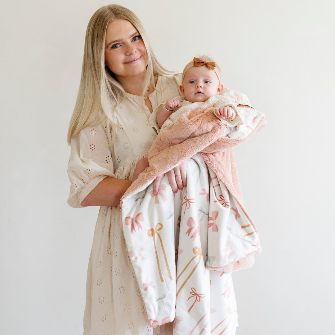 Bows Saranoni Minky/Lush Receiving Blanket offers plush baby boy blankets perfect for swaddling.