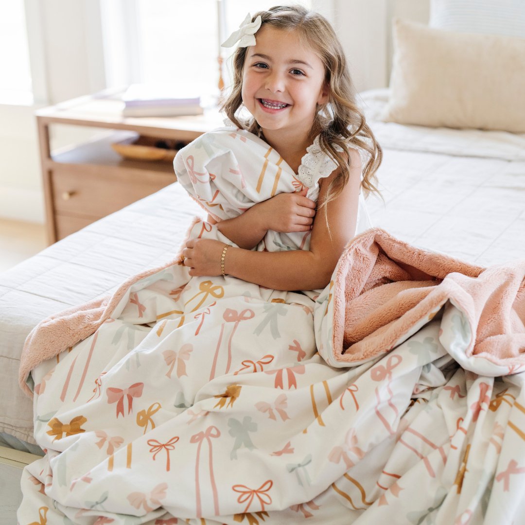Saranoni Minky/Lush XL Blanket In Bows, plush baby boy blankets in soft, soothing tones.