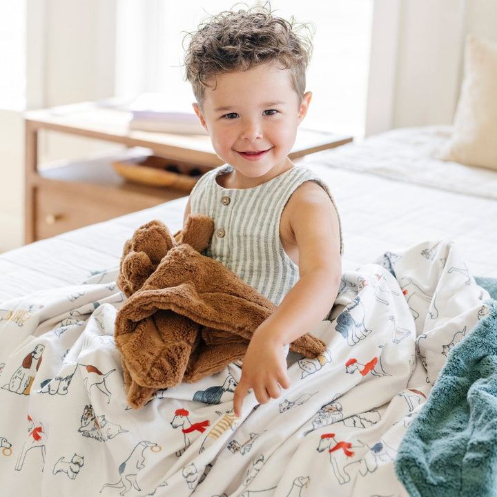 Soft baby blankets for infants are easy with the Minky/Lush XL Blanket in Dogs by Saranoni.