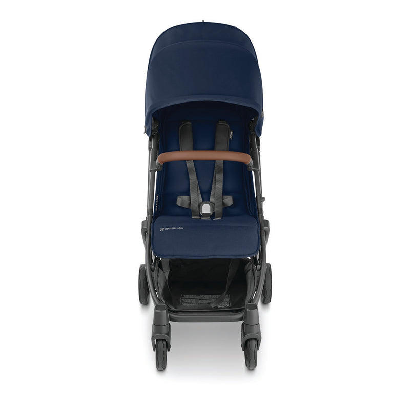 Noa Minu V2 stroller with a canopy down from uppababy