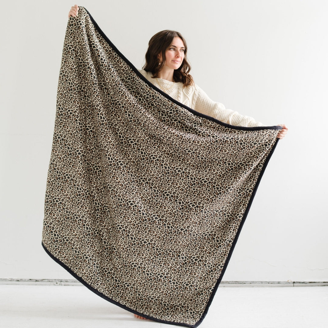 Saranoni Outdoor Blanket Leopard, baby boy blankets designed for comfort and outdoor fun.