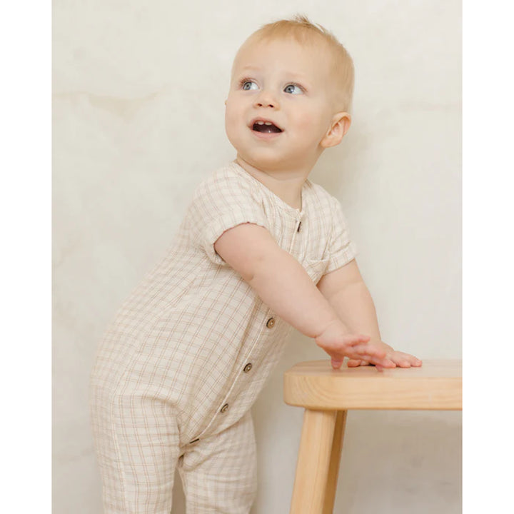 quincy me organic cotton jumpsuit for baby made of lightweight summer fabric 