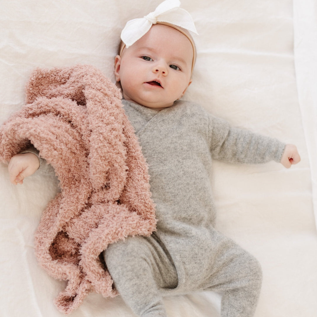 In Sun-Kissed, the Saranoni Ribbed BAMBONI¨ Mini Blanket delivers a cloud-soft feel, making it the ultimate baby blanket for snuggles.