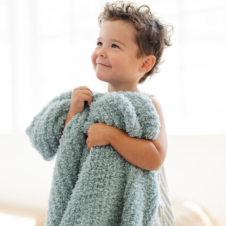 Surf Saranoni Ribbed BAMBONI¨ Toddler Blanket brings warmth and snugness for kids.