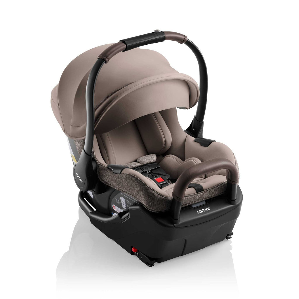 lightweight infant car seat, compact baby car seat, travel-friendly car seat, safe newborn car seat, luxury infant car seat