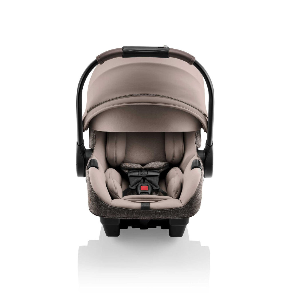 ultra-light infant car seat, easy-to-carry baby seat, travel-friendly car seat, compact design, easy transport newborn seat