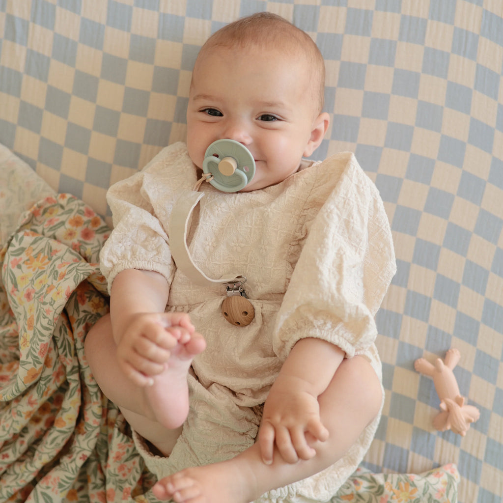 frigg infant pacifiers