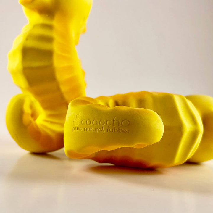 CaaOcho recommended baby bath toys, crafted with natural materials for safe play.