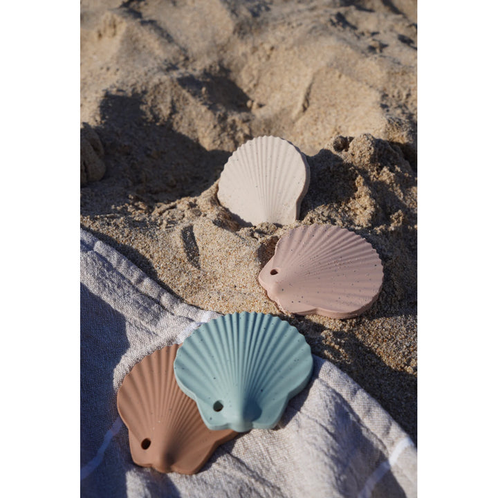 montessori teether for development leo et lea