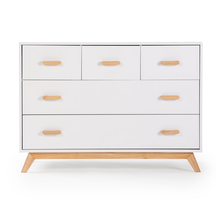 Minimalist style defines the Dadada Soho 2.0 5-Drawer Dresser in White/Natural, a best nursery dresser for any room.