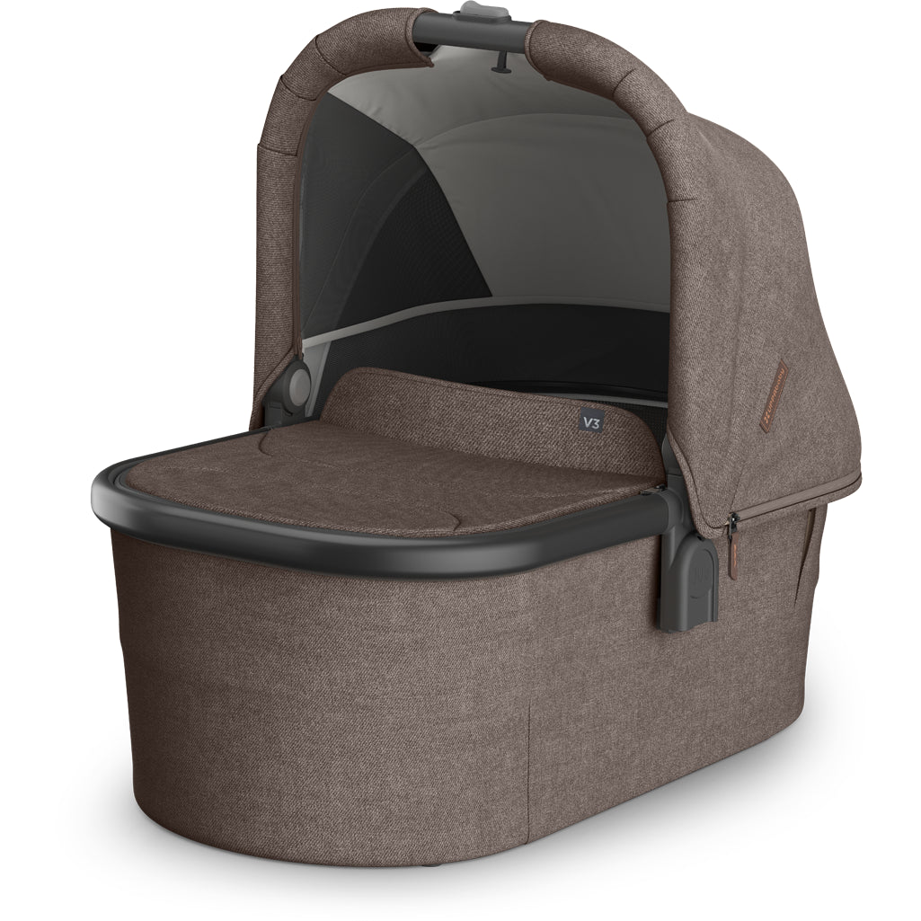 Classic Owen Uppababy Vista V3 Stroller + Bassinet V3 displayed in detail, best stroller pick for safety and function.