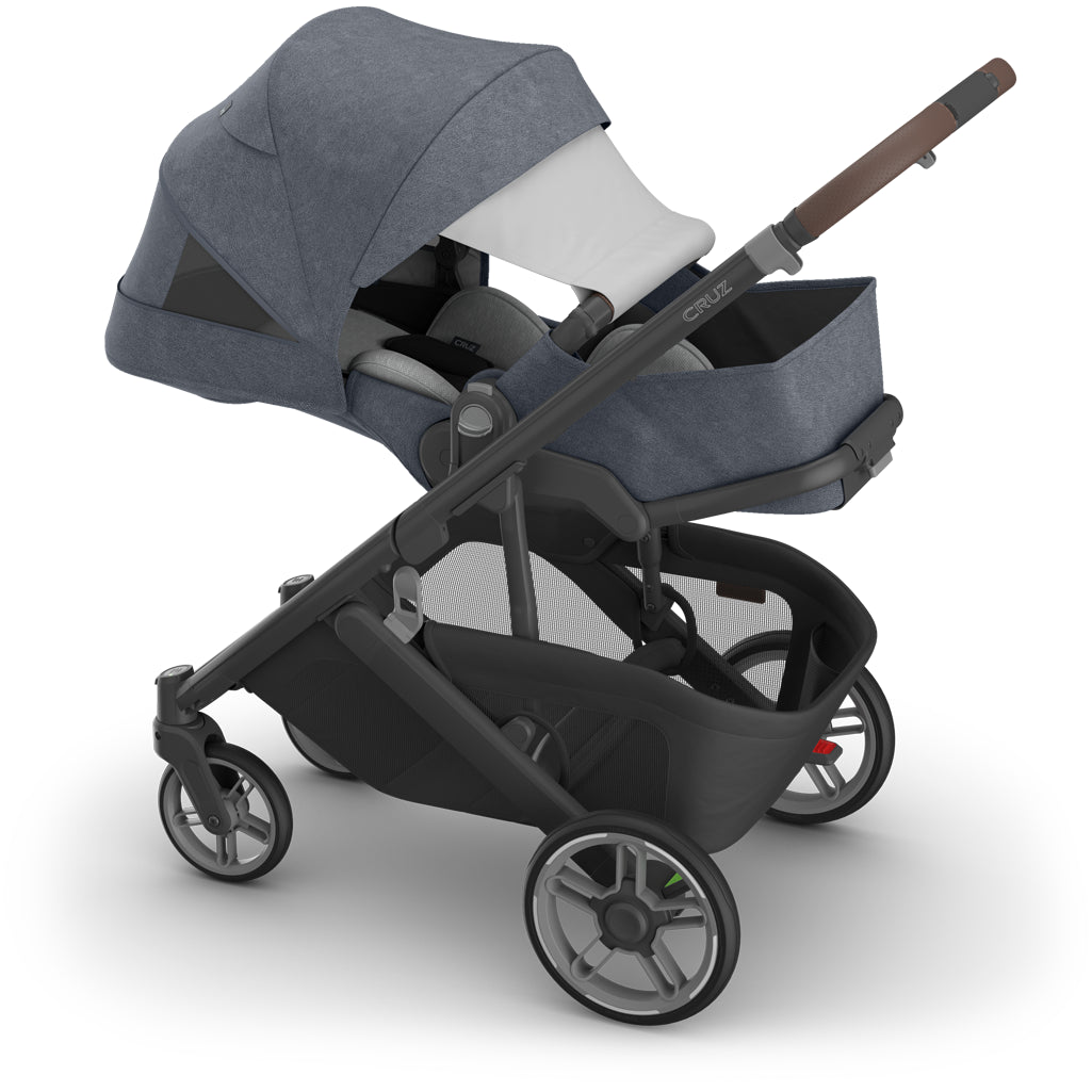 Reclined seat of uppababy Cruz V3 Stroller Julian, stroller with bassinet seat offering newborn support
