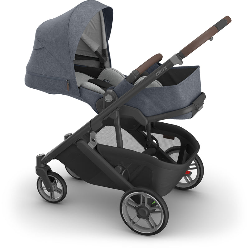 Right side angle of Uppababy Cruz V3 Stroller Julian, best stroller for growing families with modular seating