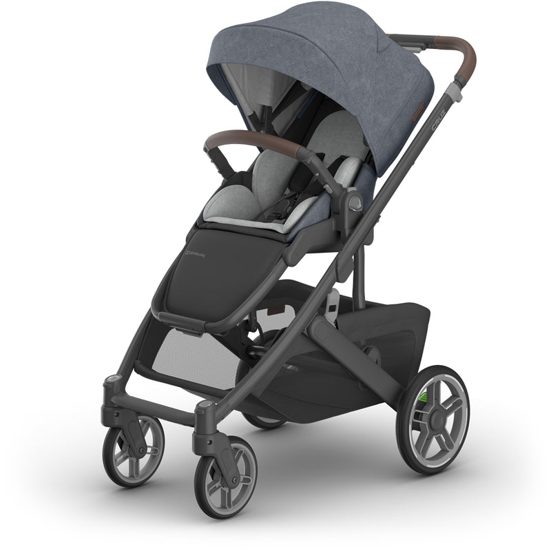 Closeup of wheels on Uppababy Cruz V3 Stroller Julian, great suspension and smooth ride for toddler stroller use