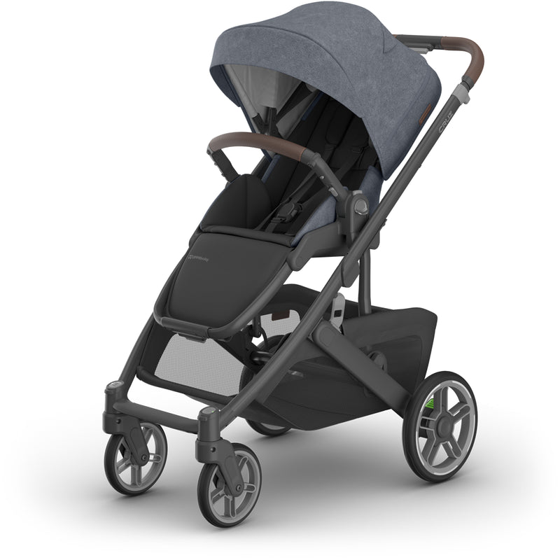 Side left view of Uppababy v3 stroller cruz Julian, lightweight stroller with adjustable canopy and premium fabrics