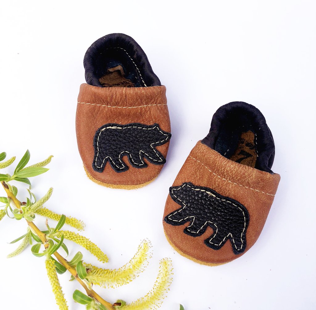 Starry Knight Design Baby Leather Shoes with Design black bear brown 