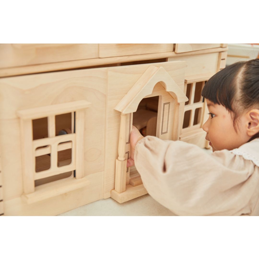 PlanToys Victorian Dollhouse