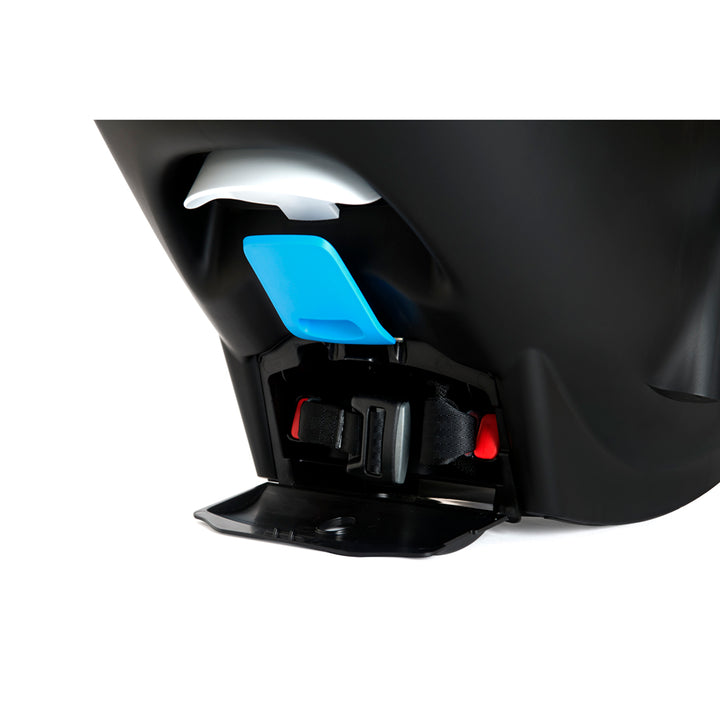 Clek Liingo baby car seat in black