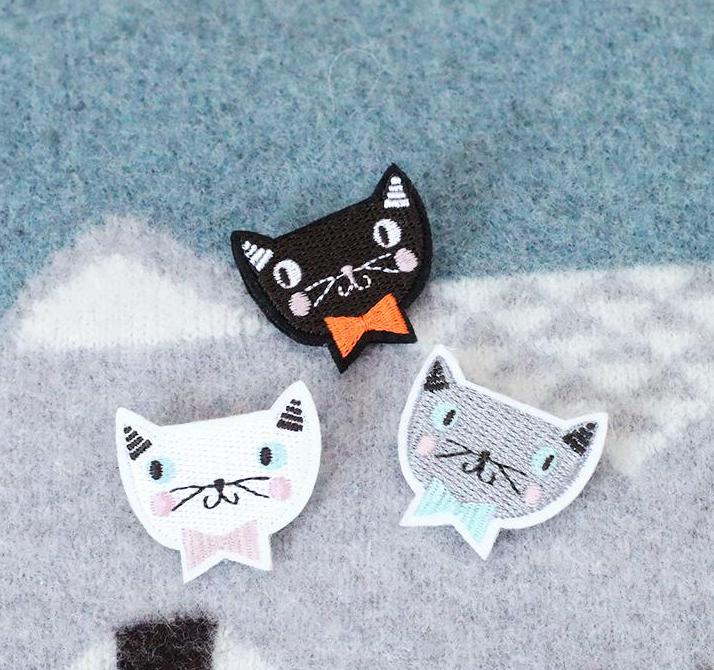 lifestyle_3,  Meri Meri Natural Cotton Canvas & Felt Embroidered Brooch Set cats black white grey with bowties