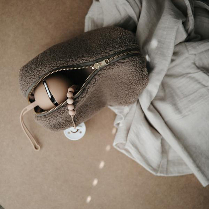 Mushie Case for Pacifier to keep your babyÕs pacifier hygienic and easily accessible