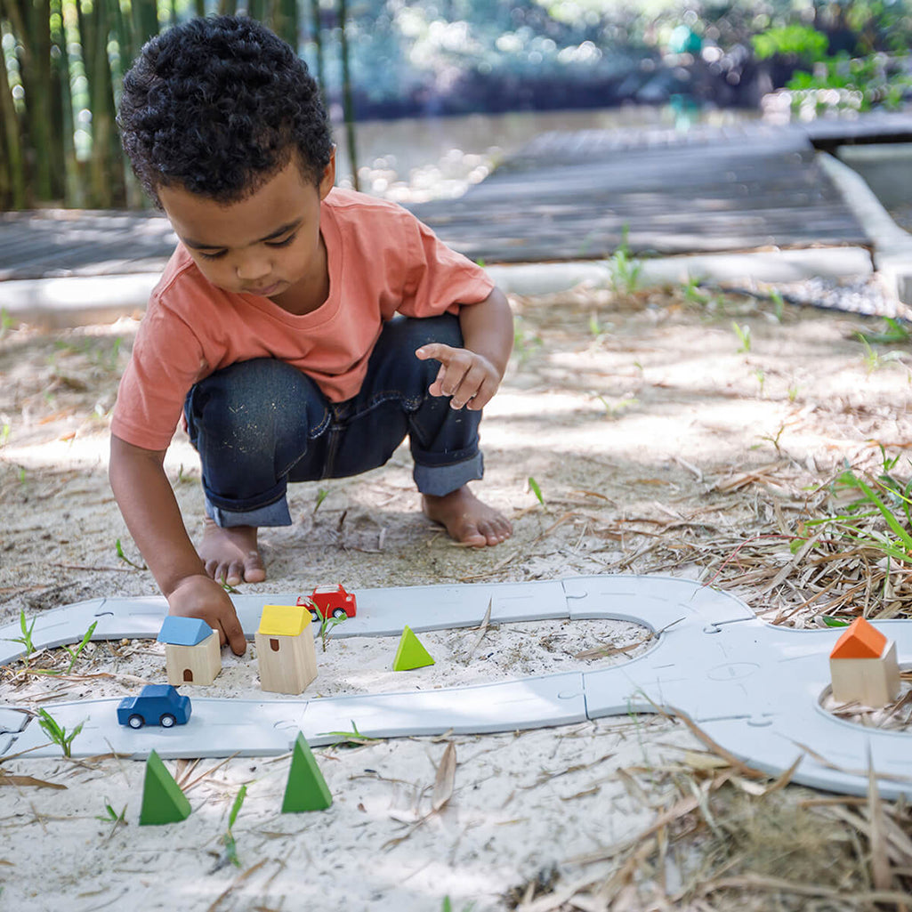 Expansion tracks for the Rubber Road & Rail Set, adding more possibilities for kids to build their road and rail systems.