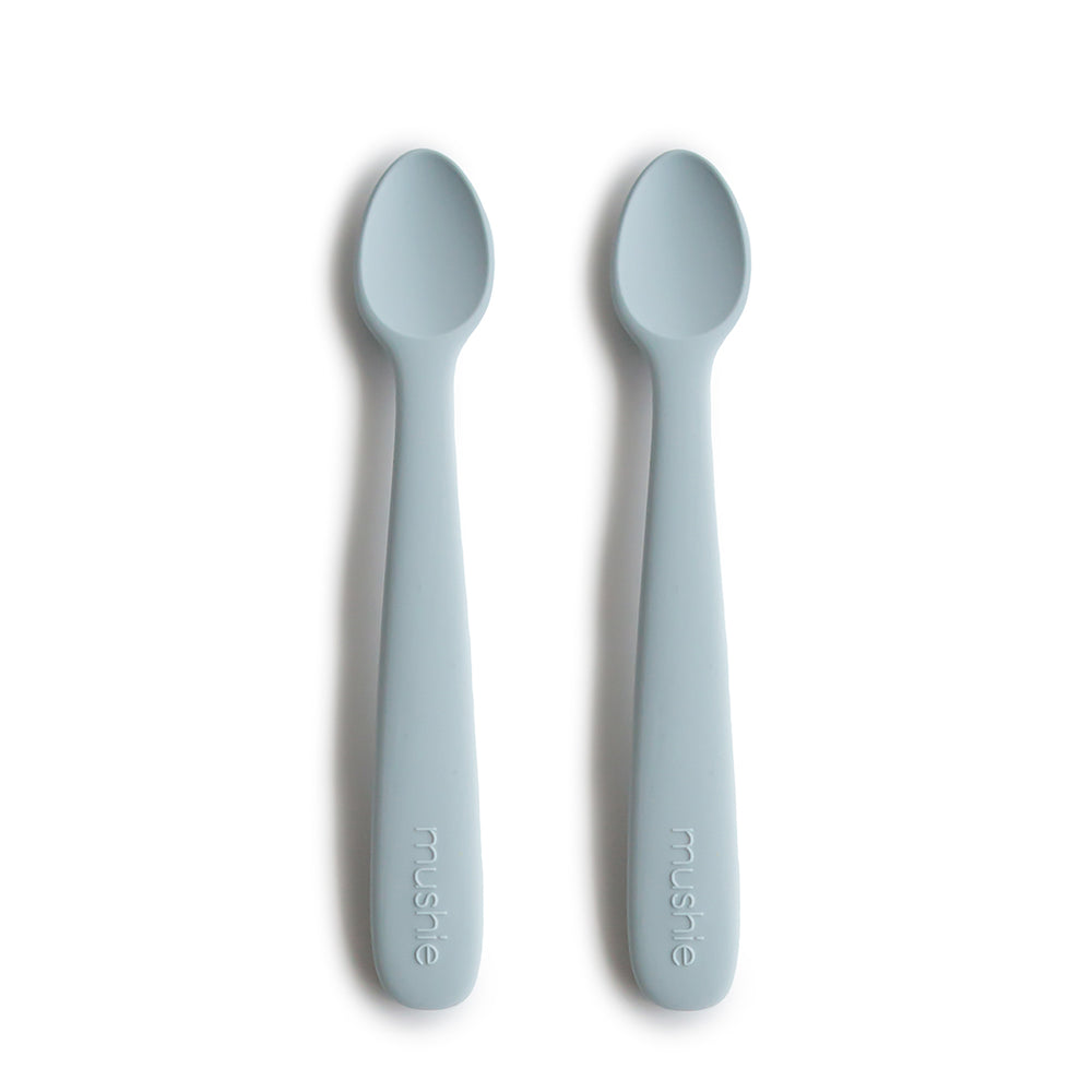 Mushie Silicone Spoons Spoon Set an essential feeding set for your little one featuring soft silicone tips