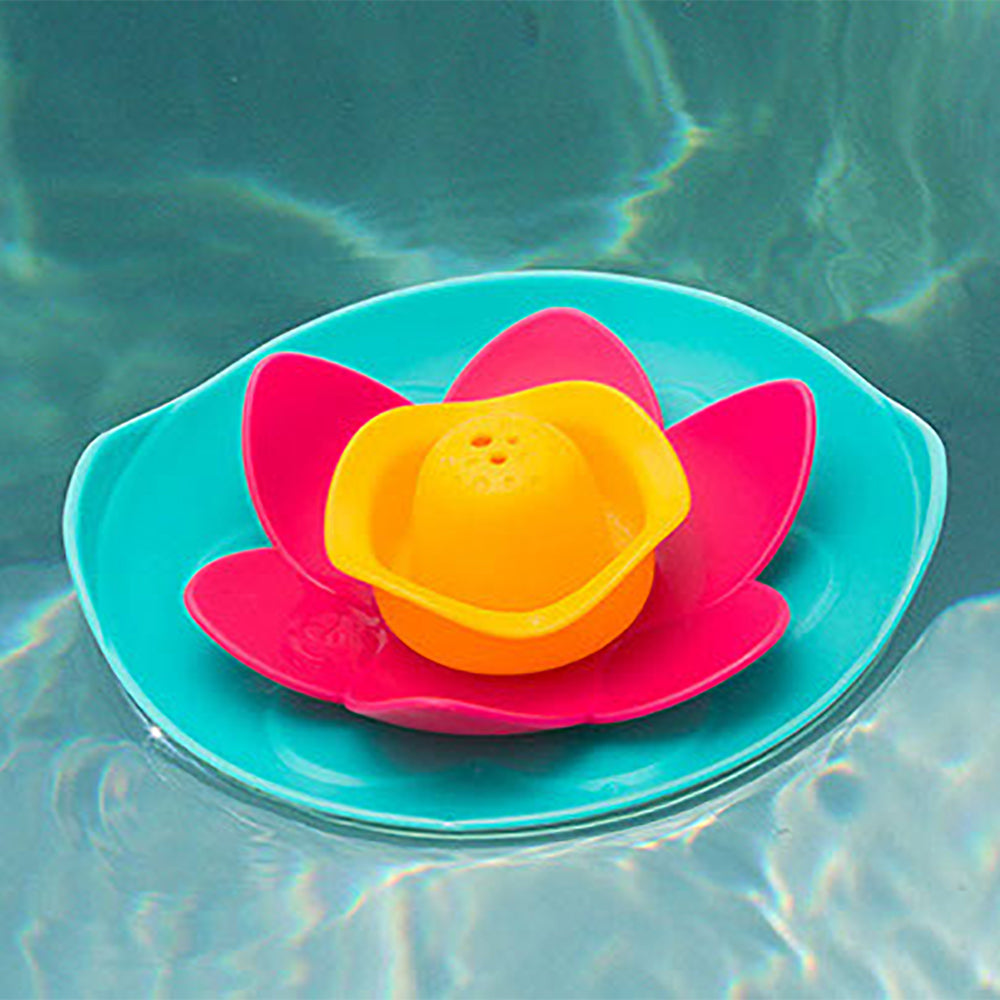 lifestyle_3, Quut Fairytale Lili Bath Toy Children's Water Play Accessory