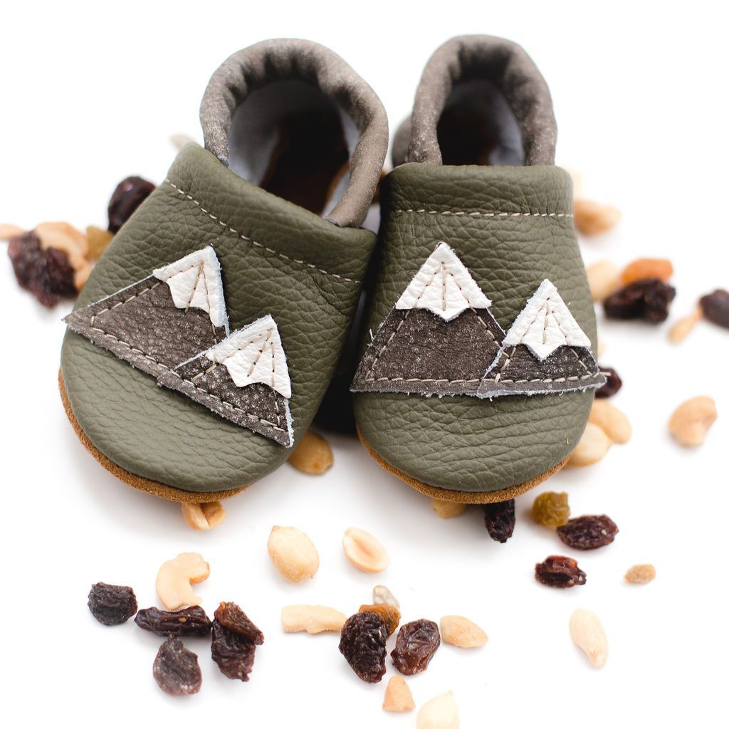 Starry Knight Design Baby Leather Shoes with Design moss mountains green