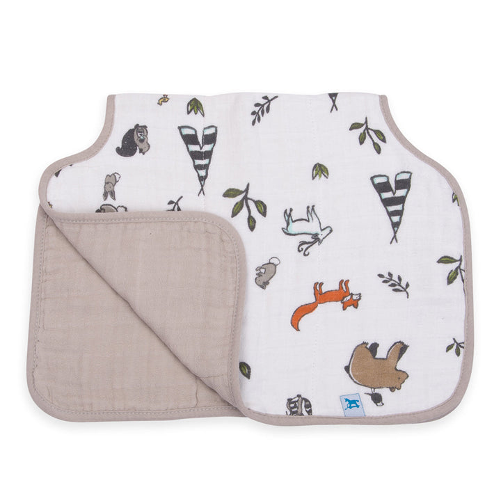 Fresh and fun, the Little Unicorn Muslin Burp Cloth in Forest Friends makes feeding easy with burp cloths baby.