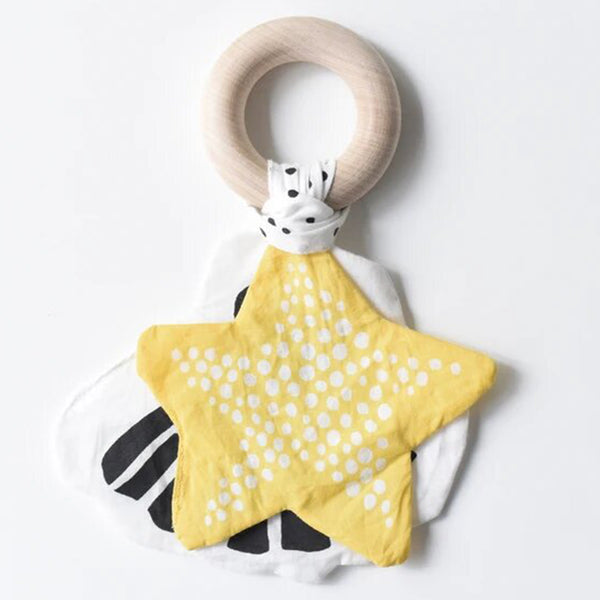 Wee Gallery Starfish Crinkle Teether Infant Baby Toy white black yellow 
