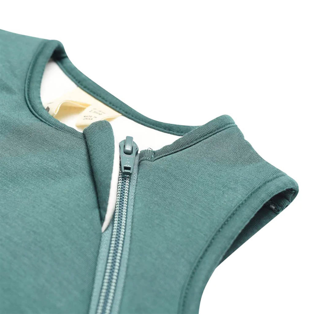 Zipper Detail of Kyte Baby Sleep Sack in Emerald