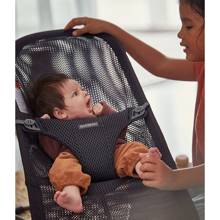 BabyBjorn baby bouncer bliss in anthracite